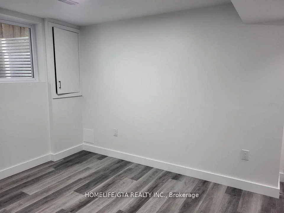 Photo 6 of 39 Millington Crescent, Ajax, Central — HOMEH