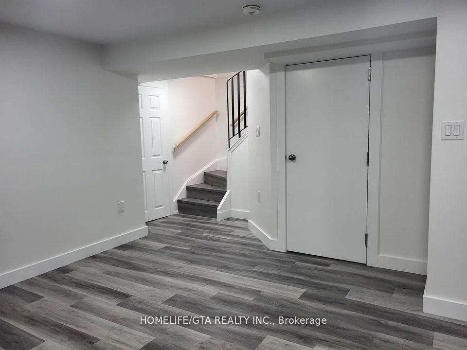 Photo 8 of 39 Millington Crescent, Ajax, Central — HOMEH