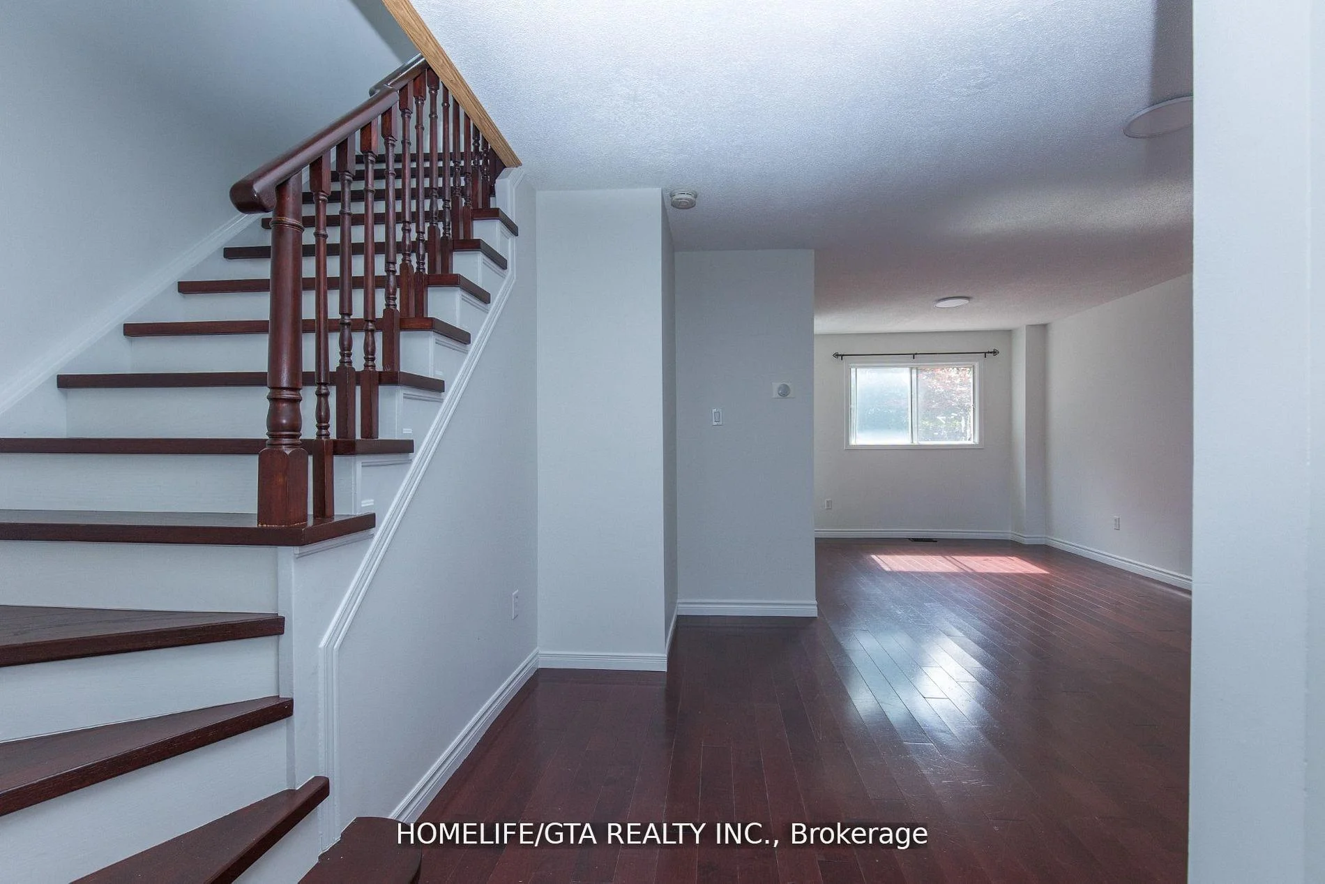 Photo 9 of 39 Millington Crescent, Ajax, Central — HOMEH