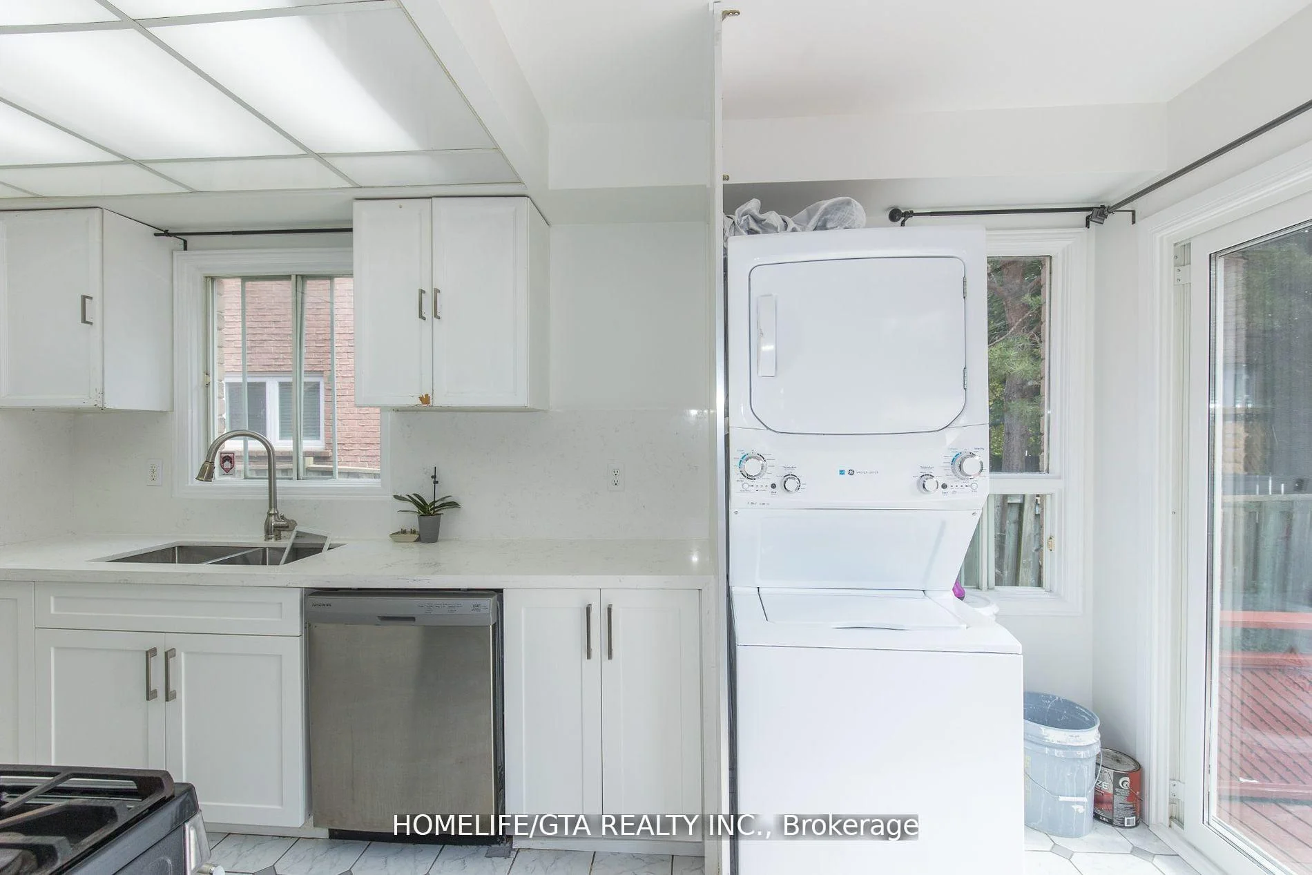 Photo 15 of 39 Millington Crescent, Ajax, Central — HOMEH