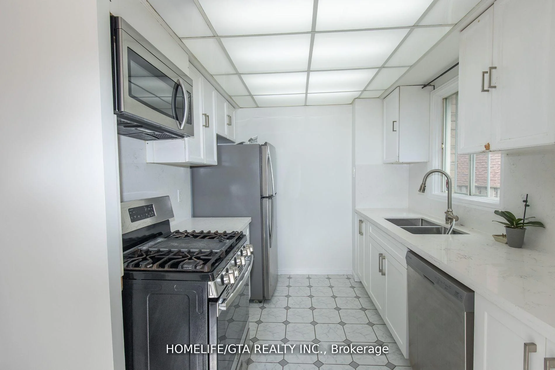 Photo 17 of 39 Millington Crescent, Ajax, Central — HOMEH