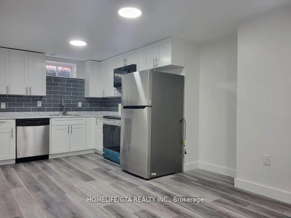 Photo 18 of 39 Millington Crescent, Ajax, Central — HOMEH
