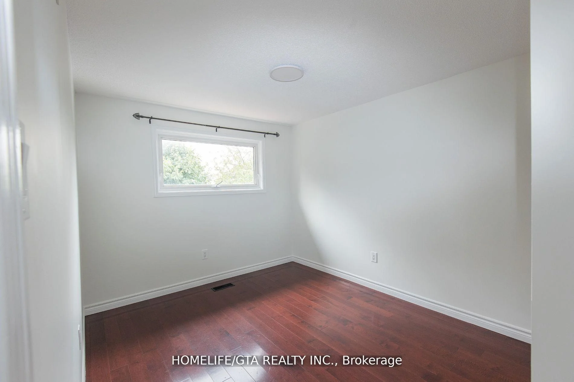 Photo 31 of 39 Millington Crescent, Ajax, Central — HOMEH