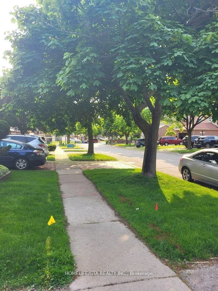 Photo 44 of 39 Millington Crescent, Ajax, Central — HOMEH
