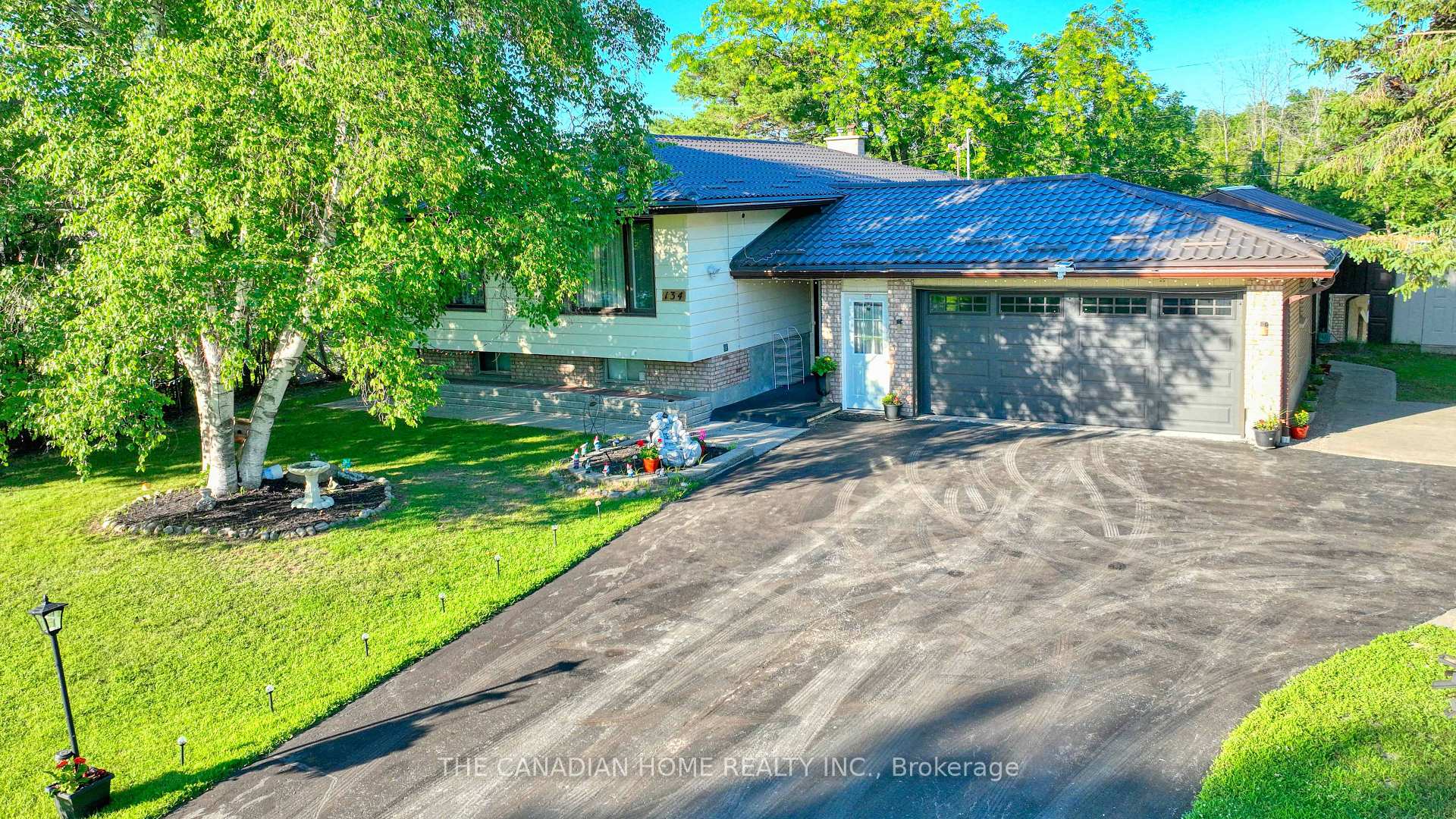 Photo 2 of 134 Jeffrey Drive, Quinte West, Sidney Ward — HOMEH