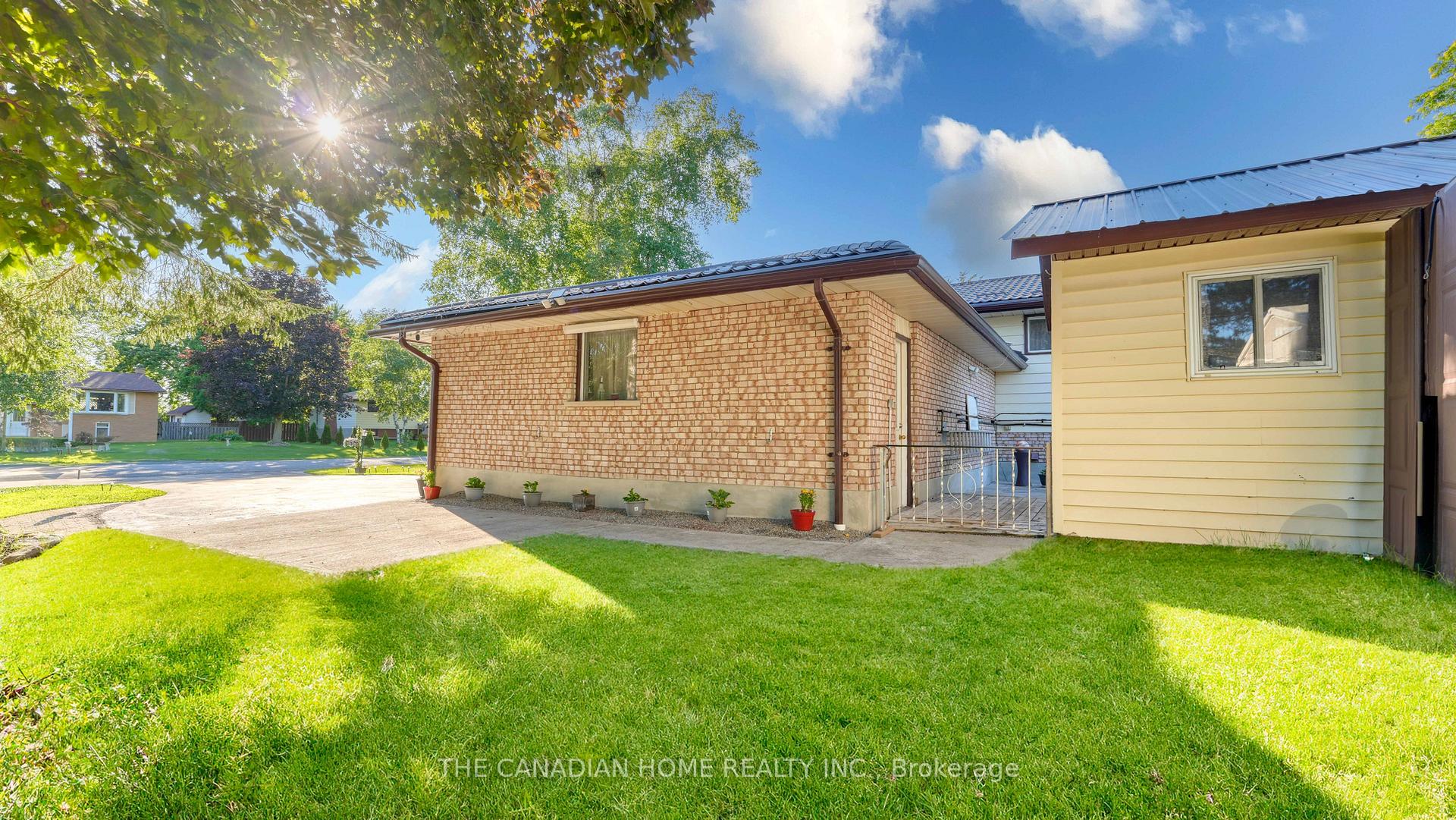 Photo 37 of 134 Jeffrey Drive, Quinte West, Sidney Ward — HOMEH