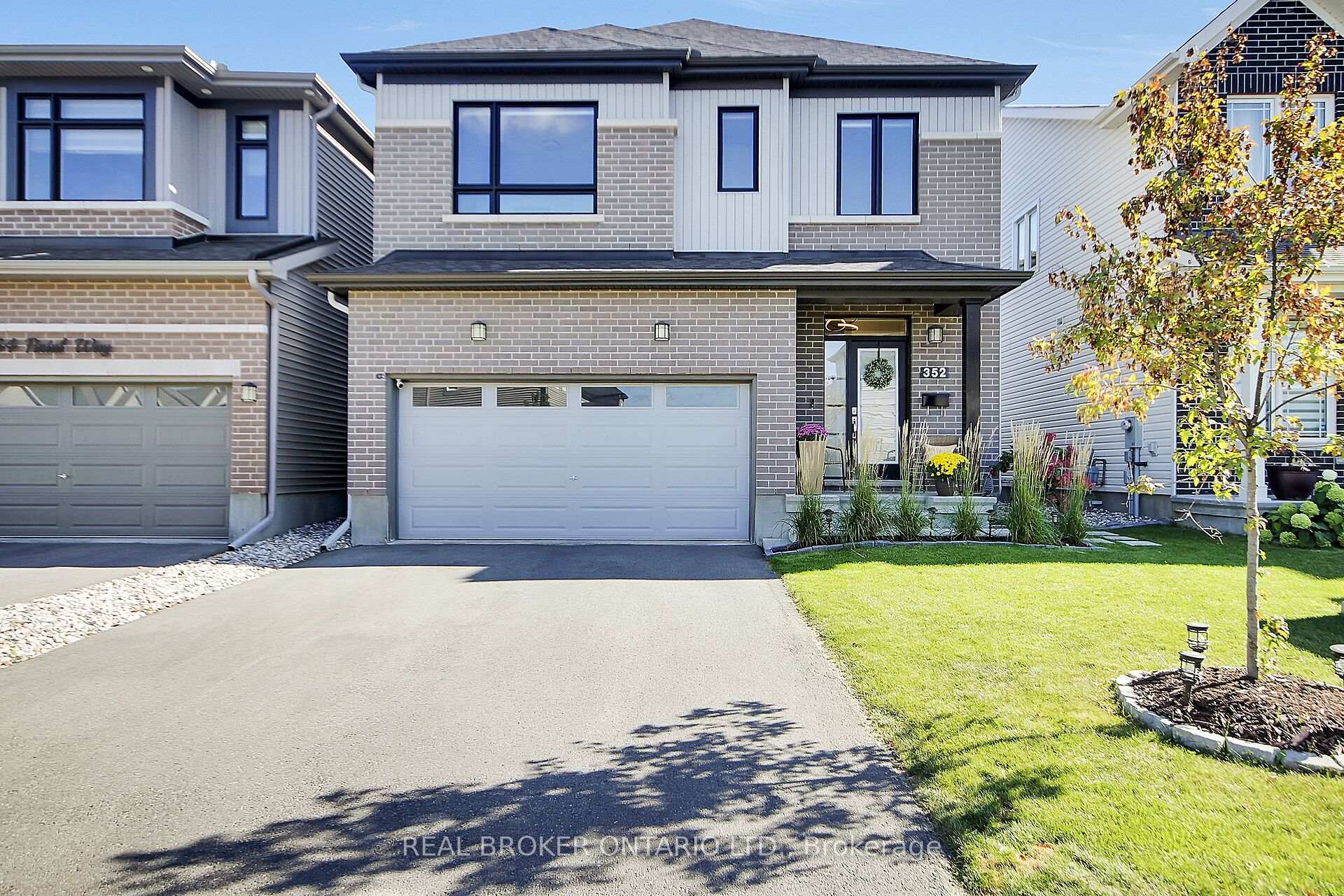 Photo of 352 Finial Way