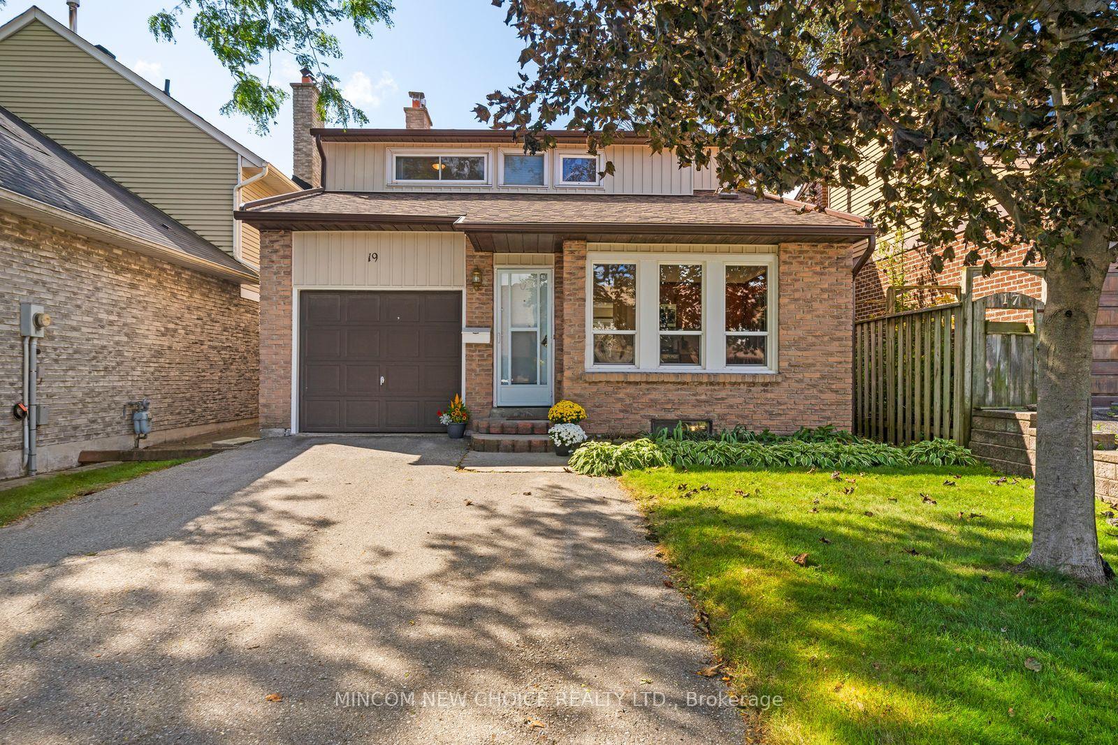Photo 1 of 19 Mcrae Road, Ajax, South East — HOMEH