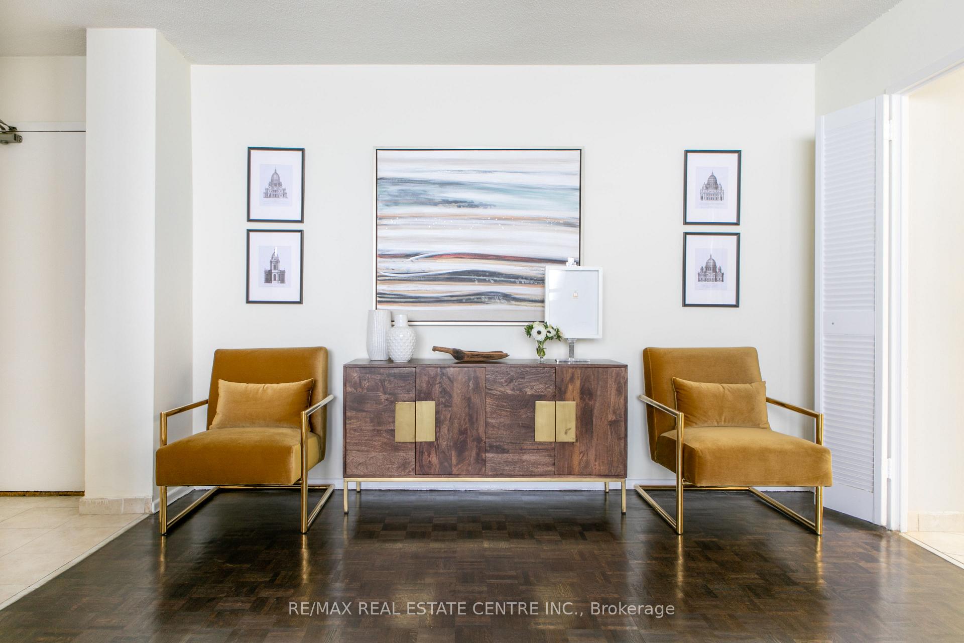Photo 6 of Unit 2108, 150 Graydon Hall Drive, North York, Parkwoods-Donalda — HOMEH