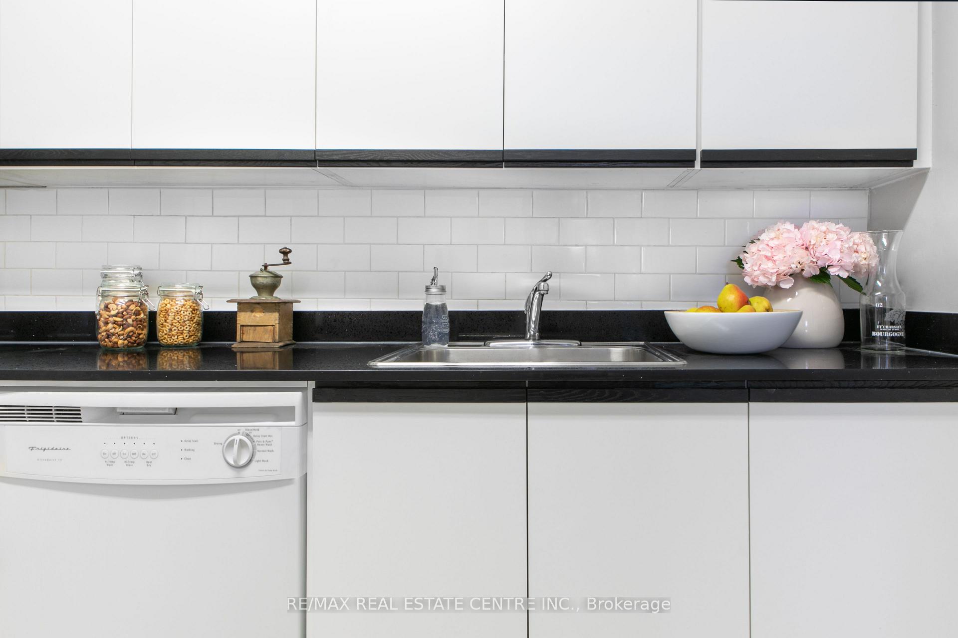 Photo 15 of Unit 2108, 150 Graydon Hall Drive, North York, Parkwoods-Donalda — HOMEH