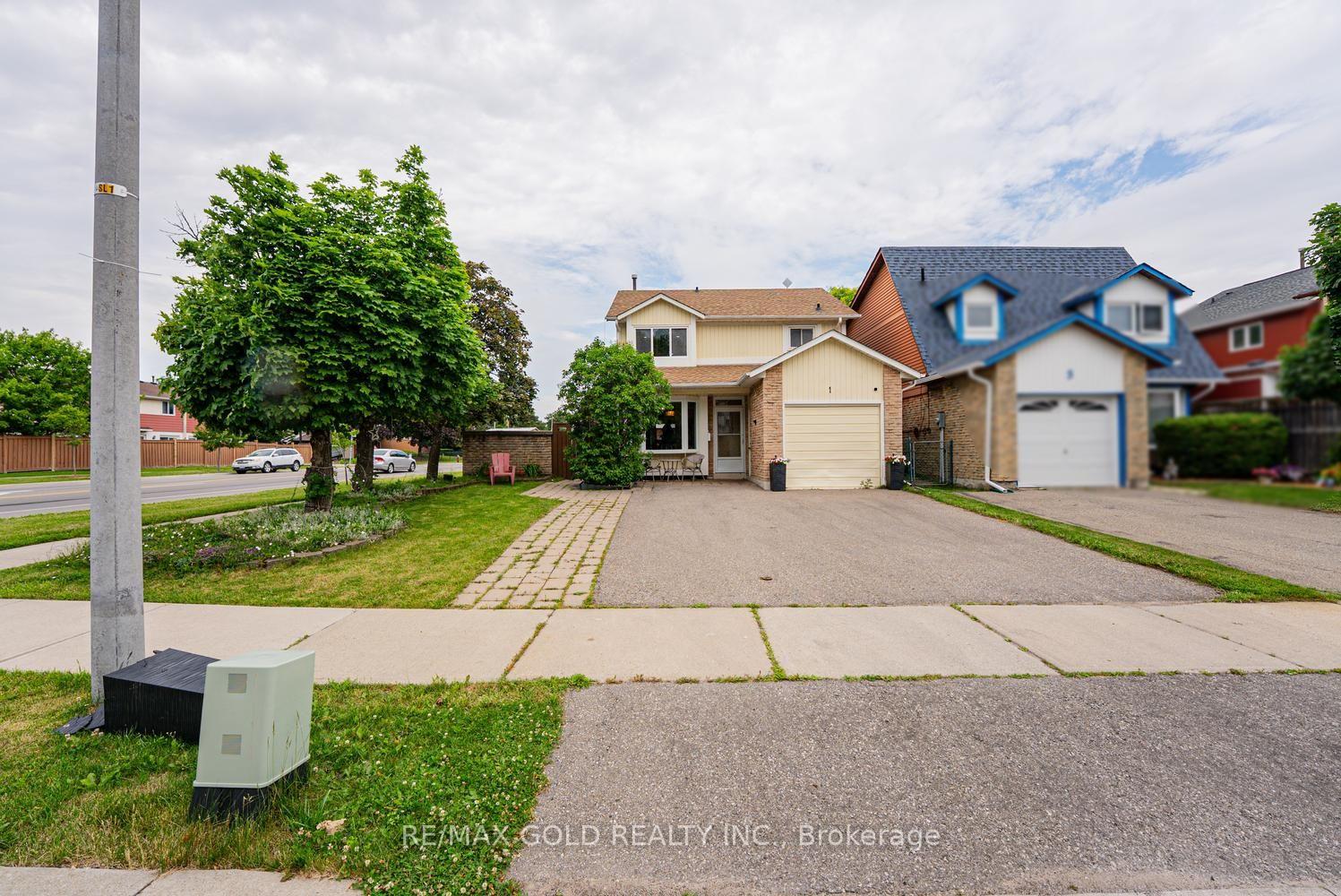 Photo 2 of 1 Wolverton Crescent, Brampton, Central Park — HOMEH