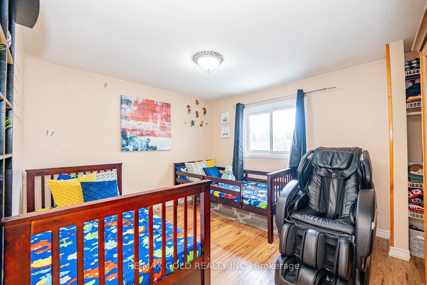 Photo 24 of 1 Wolverton Crescent, Brampton, Central Park — HOMEH