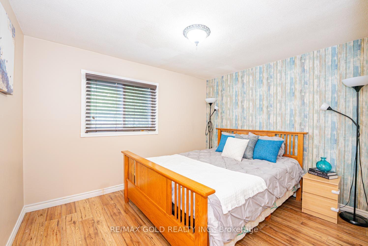 Photo 26 of 1 Wolverton Crescent, Brampton, Central Park — HOMEH