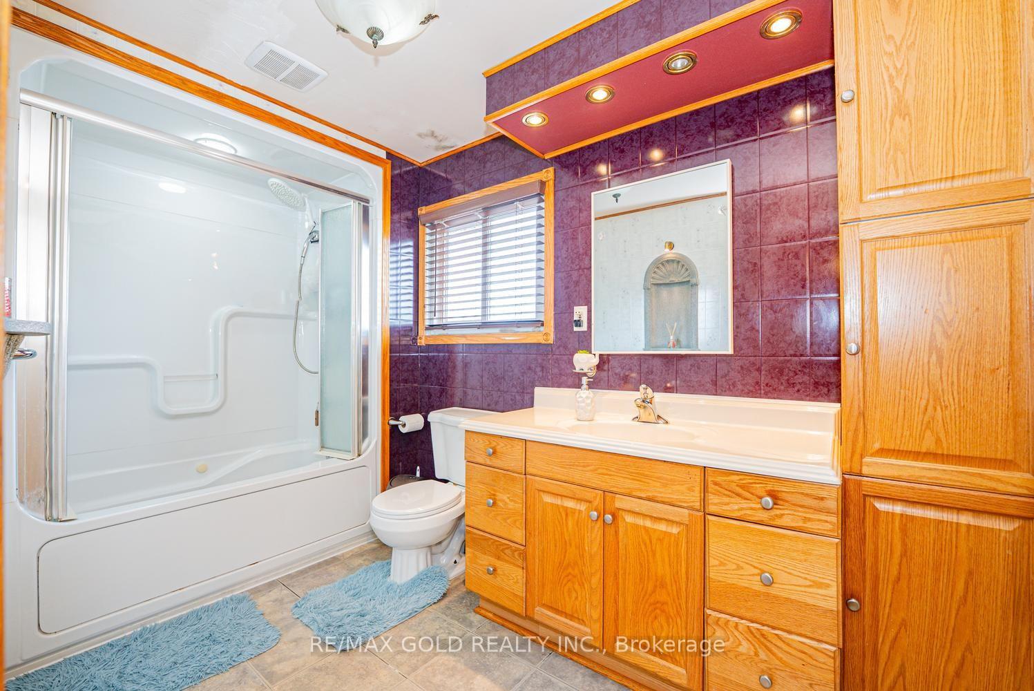 Photo 28 of 1 Wolverton Crescent, Brampton, Central Park — HOMEH