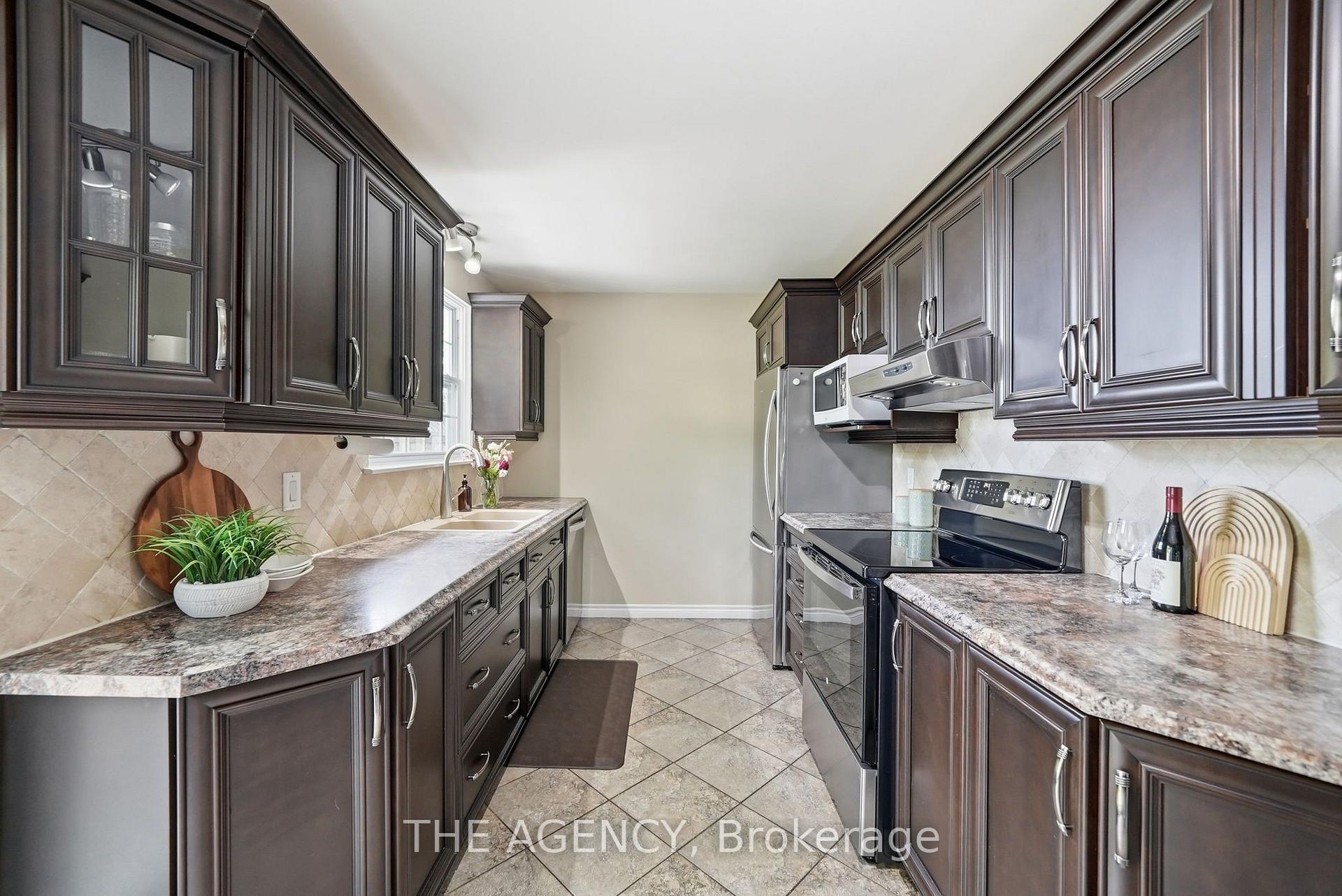 Photo 17 of 24 Jefferson Road, Brampton, Northgate — HOMEH