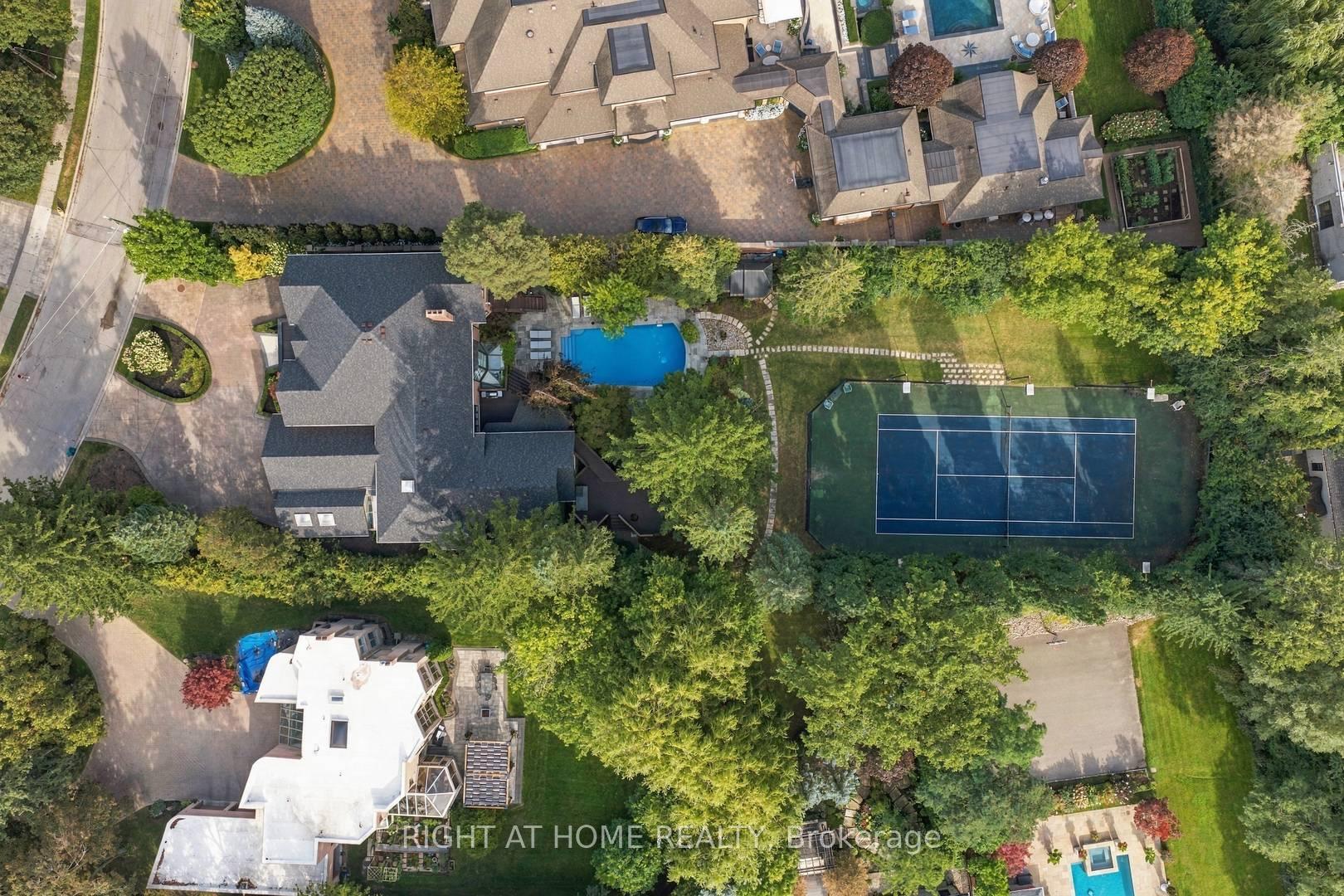 Photo 3 of 23 Bryson Drive, Richmond Hill, South Richvale — HOMEH