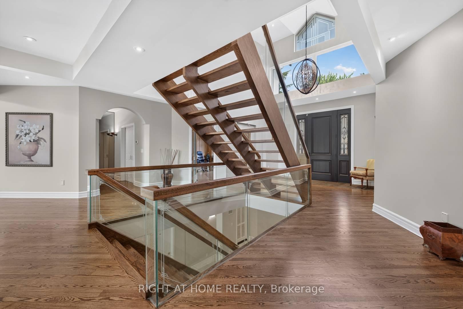 Photo 5 of 23 Bryson Drive, Richmond Hill, South Richvale — HOMEH