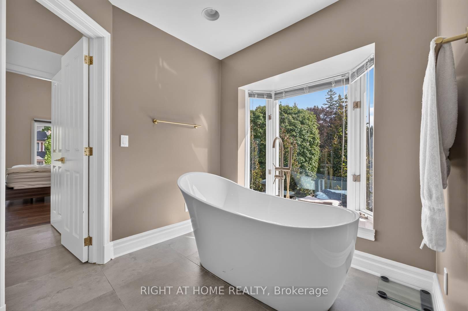 Photo 27 of 23 Bryson Drive, Richmond Hill, South Richvale — HOMEH