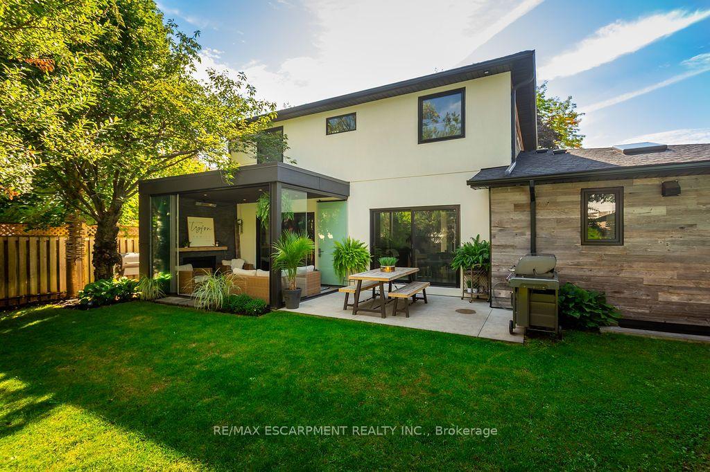 Photo 4 of 2473 Woburn Crescent, Oakville, West — HOMEH