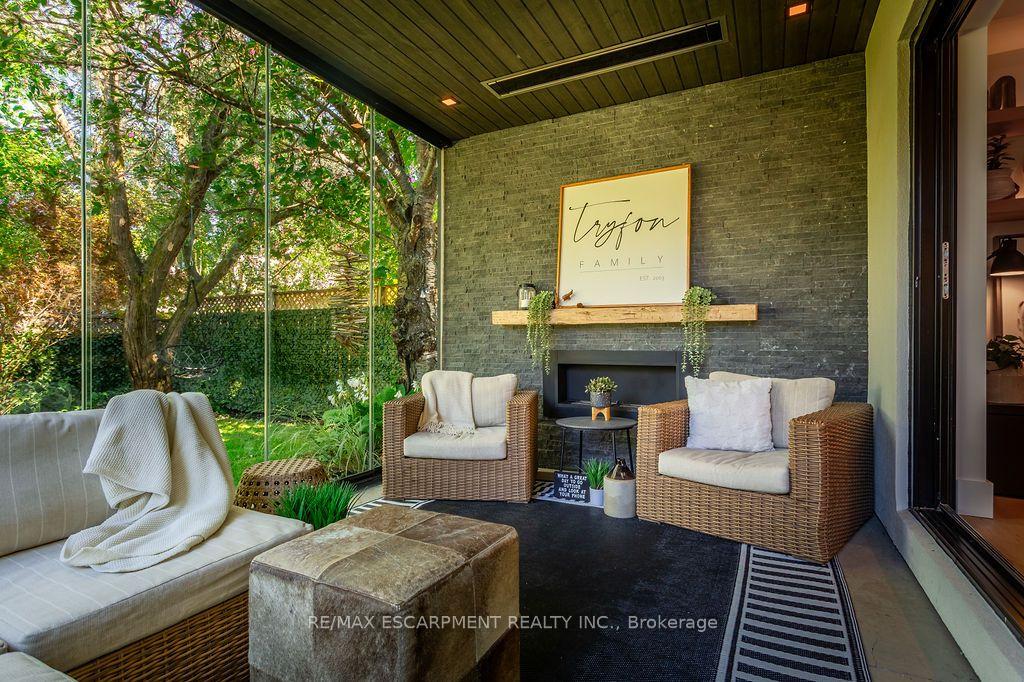 Photo 6 of 2473 Woburn Crescent, Oakville, West — HOMEH