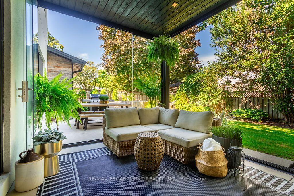 Photo 8 of 2473 Woburn Crescent, Oakville, West — HOMEH