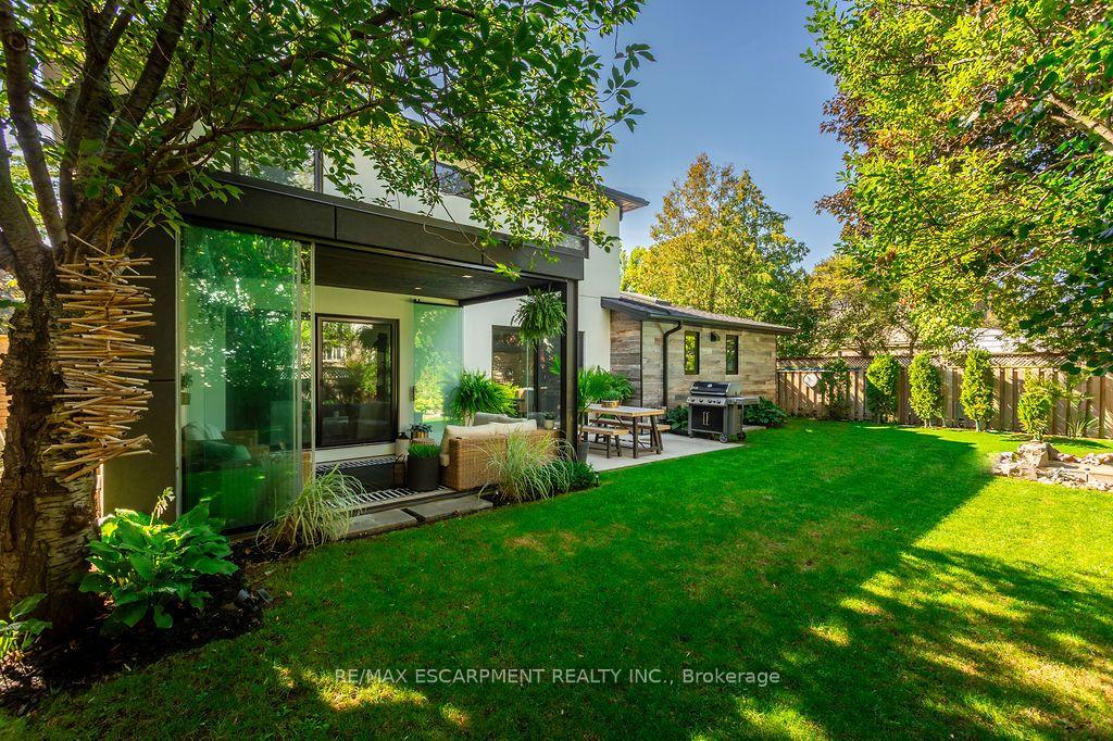 Photo 10 of 2473 Woburn Crescent, Oakville, West — HOMEH
