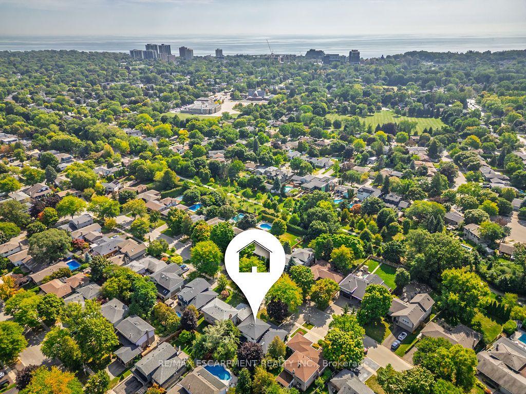 Photo 14 of 2473 Woburn Crescent, Oakville, West — HOMEH