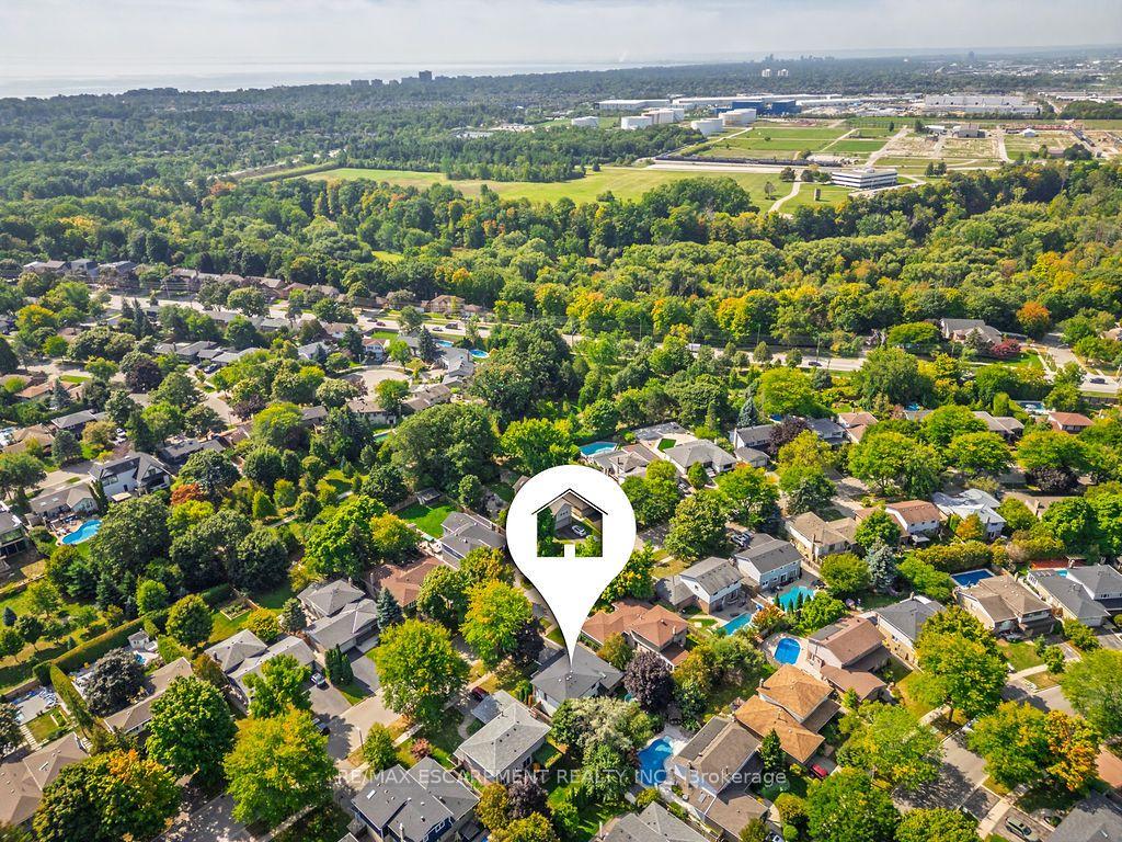 Photo 15 of 2473 Woburn Crescent, Oakville, West — HOMEH