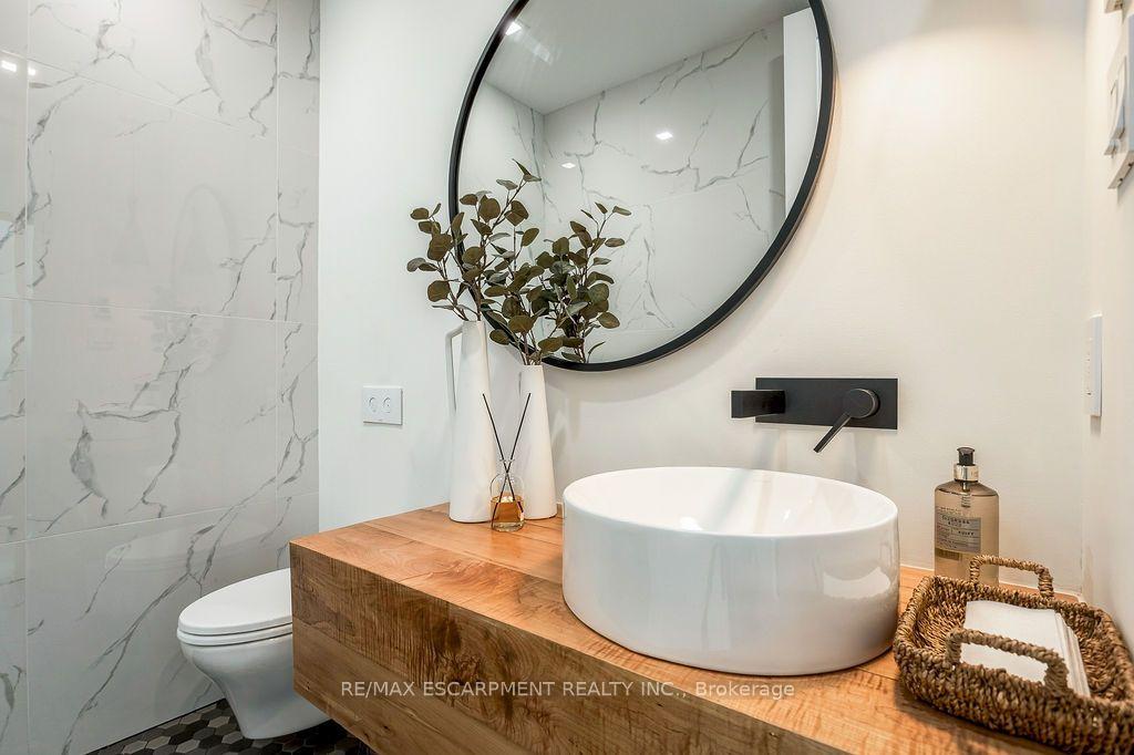 Photo 19 of 2473 Woburn Crescent, Oakville, West — HOMEH