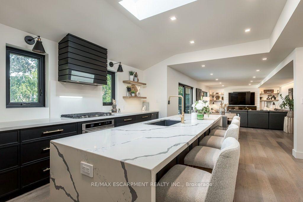 Photo 24 of 2473 Woburn Crescent, Oakville, West — HOMEH
