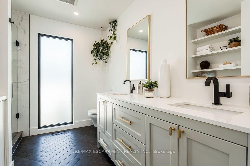 Photo 38 of 2473 Woburn Crescent, Oakville, West — HOMEH