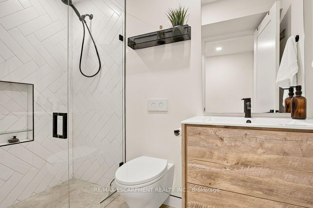 Photo 49 of 2473 Woburn Crescent, Oakville, West — HOMEH