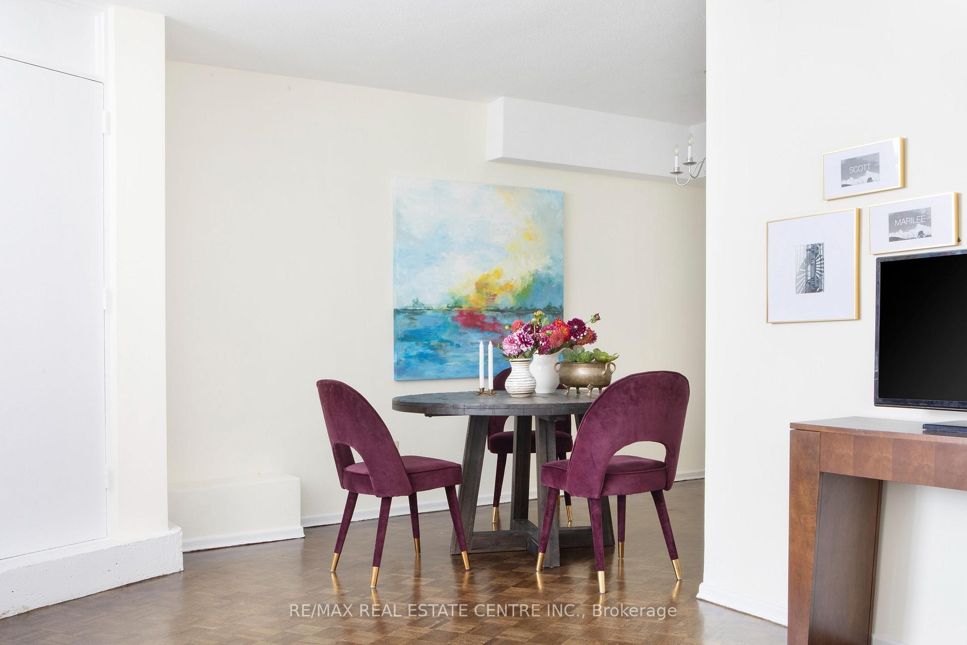 Photo 7 of Unit 2405, 150 Graydon Hall Drive, North York, Parkwoods-Donalda — HOMEH