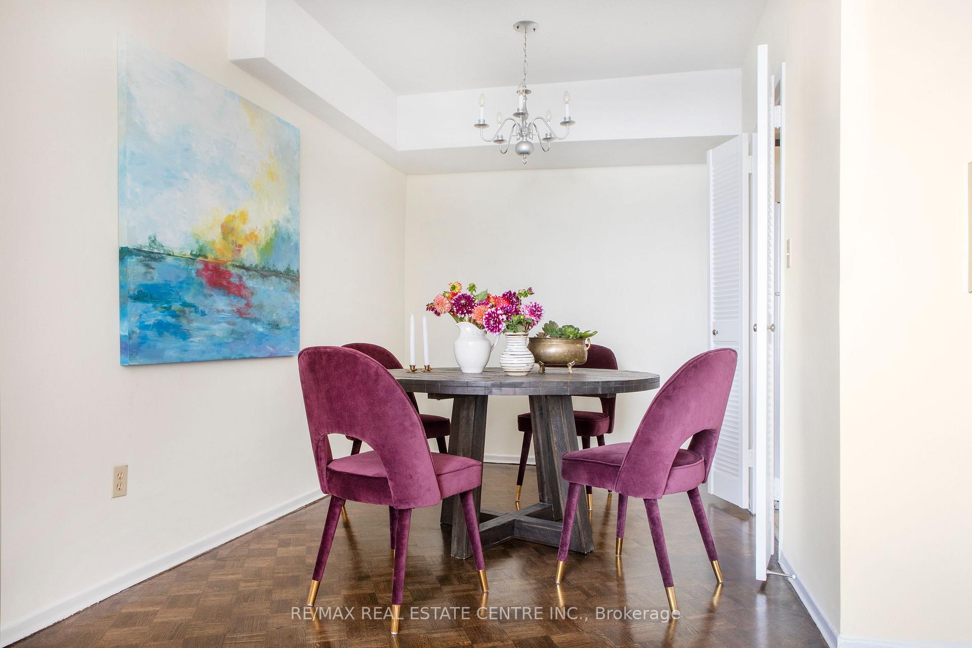 Photo 8 of Unit 2405, 150 Graydon Hall Drive, North York, Parkwoods-Donalda — HOMEH