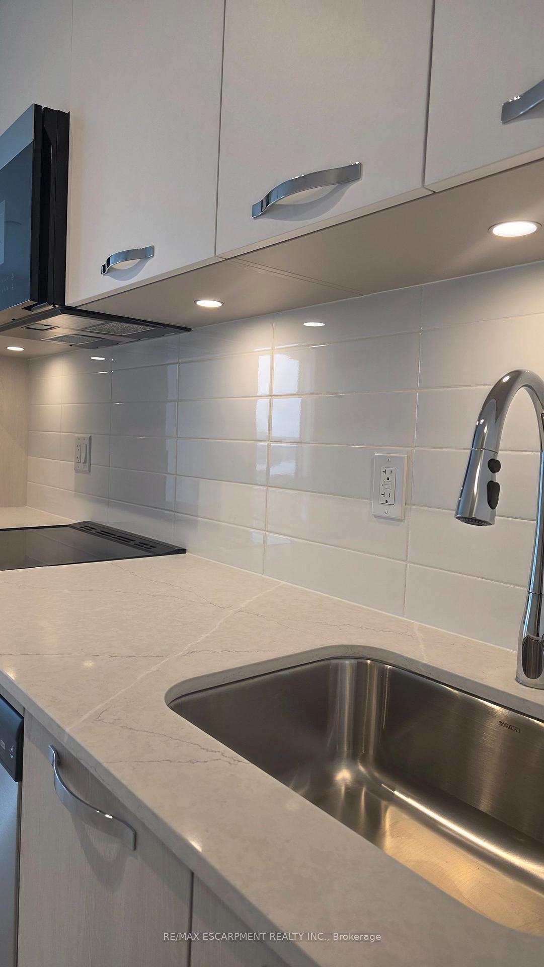 Photo 3 of Unit 3105, 75 James Street S, Hamilton, Corktown — HOMEH