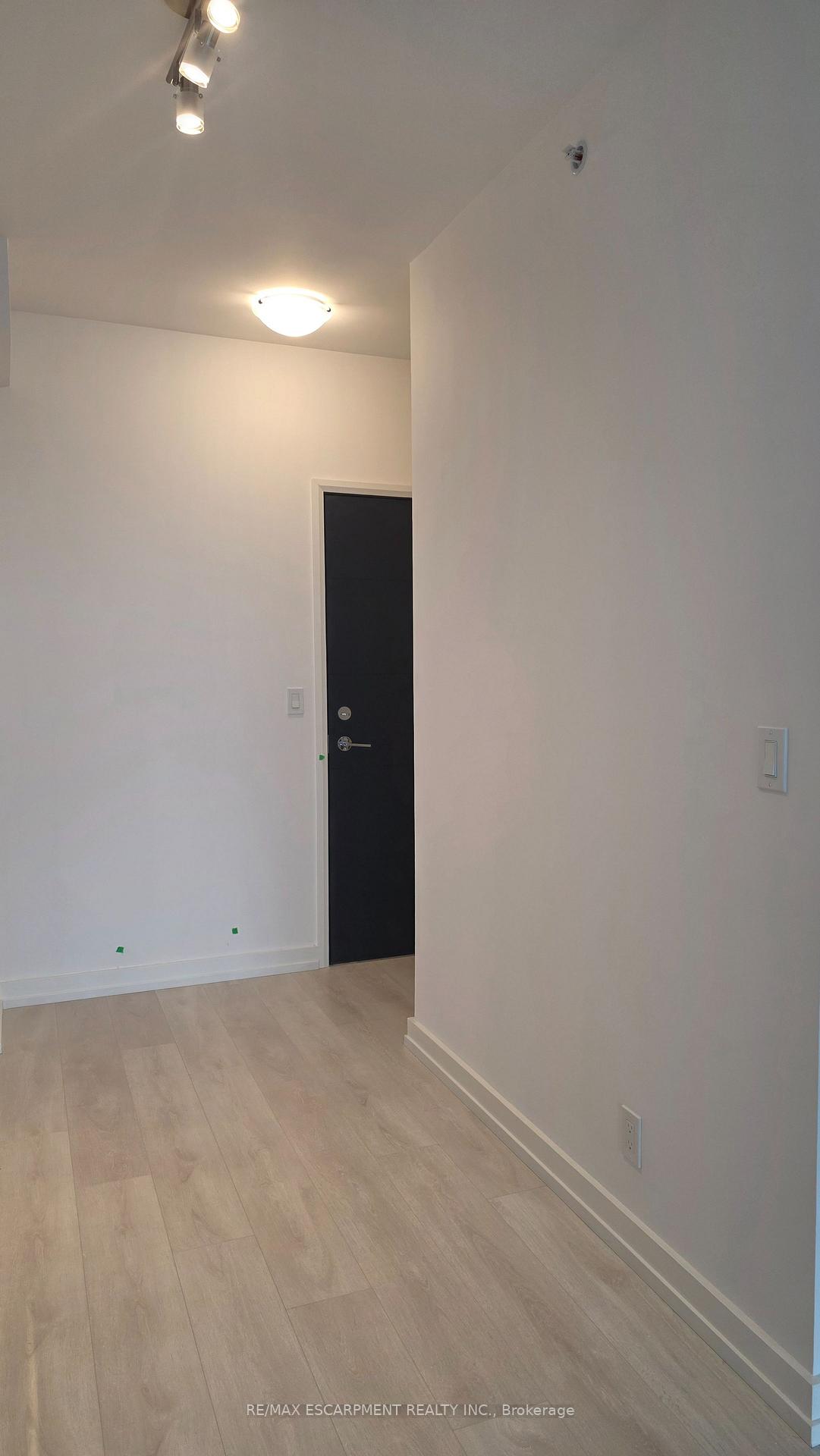 Photo 5 of Unit 3105, 75 James Street S, Hamilton, Corktown — HOMEH