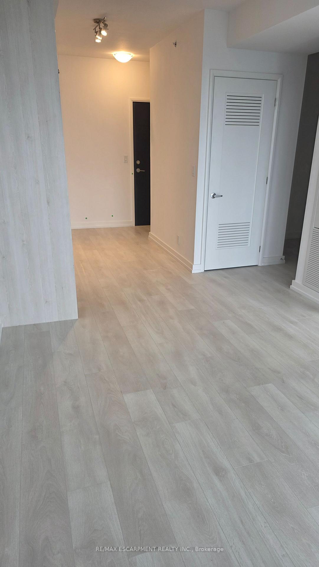 Photo 6 of Unit 3105, 75 James Street S, Hamilton, Corktown — HOMEH