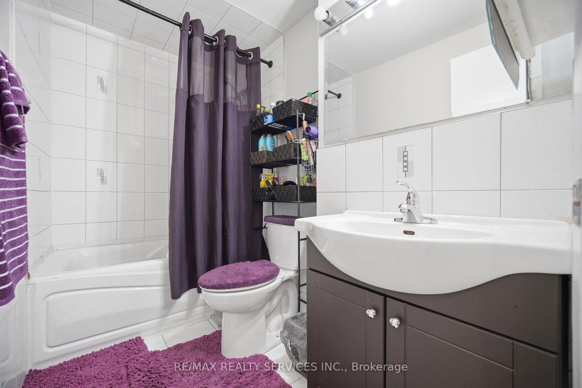 Photo 15 of 154 Darras Court, Brampton, Southgate — HOMEH