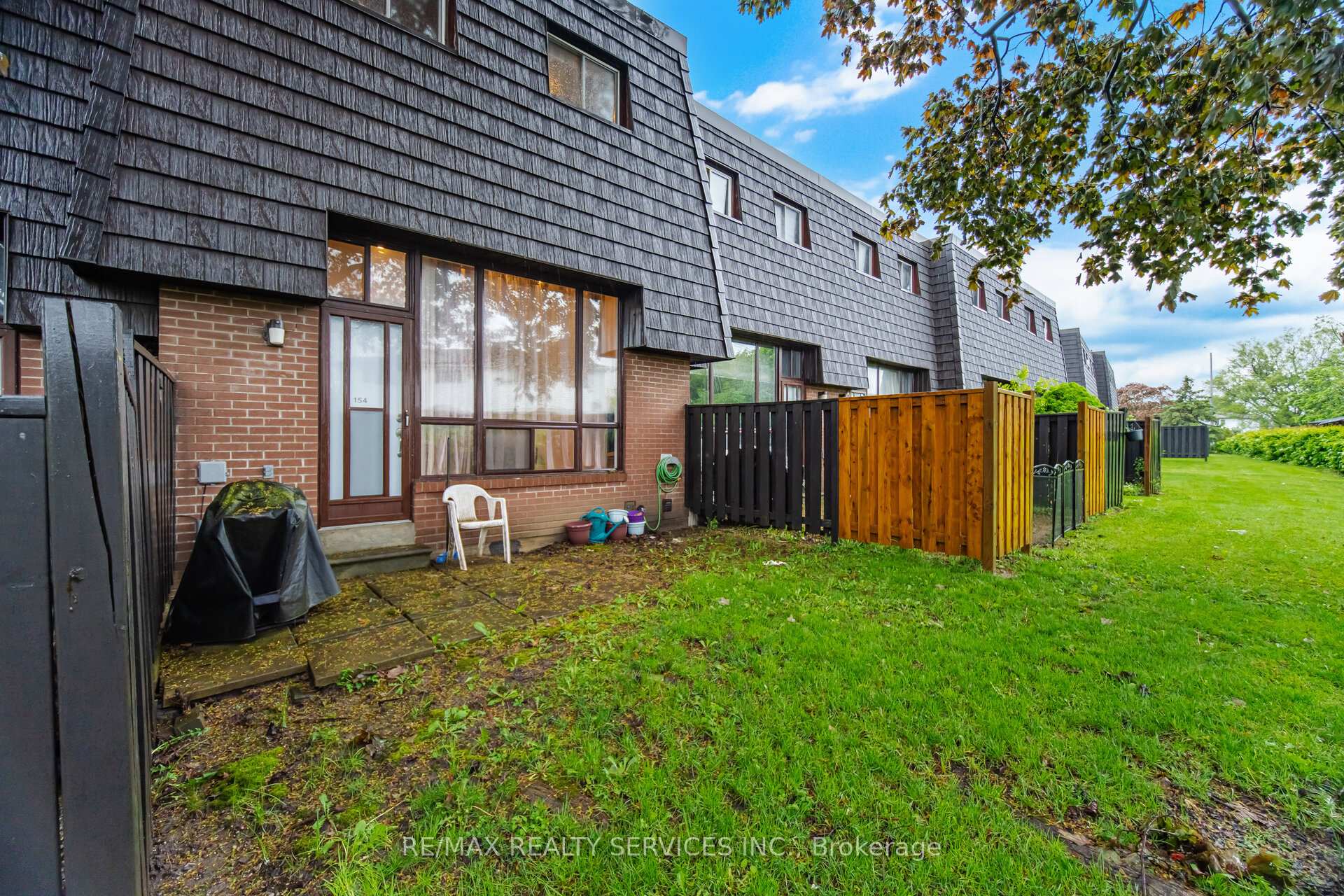Photo 19 of 154 Darras Court, Brampton, Southgate — HOMEH