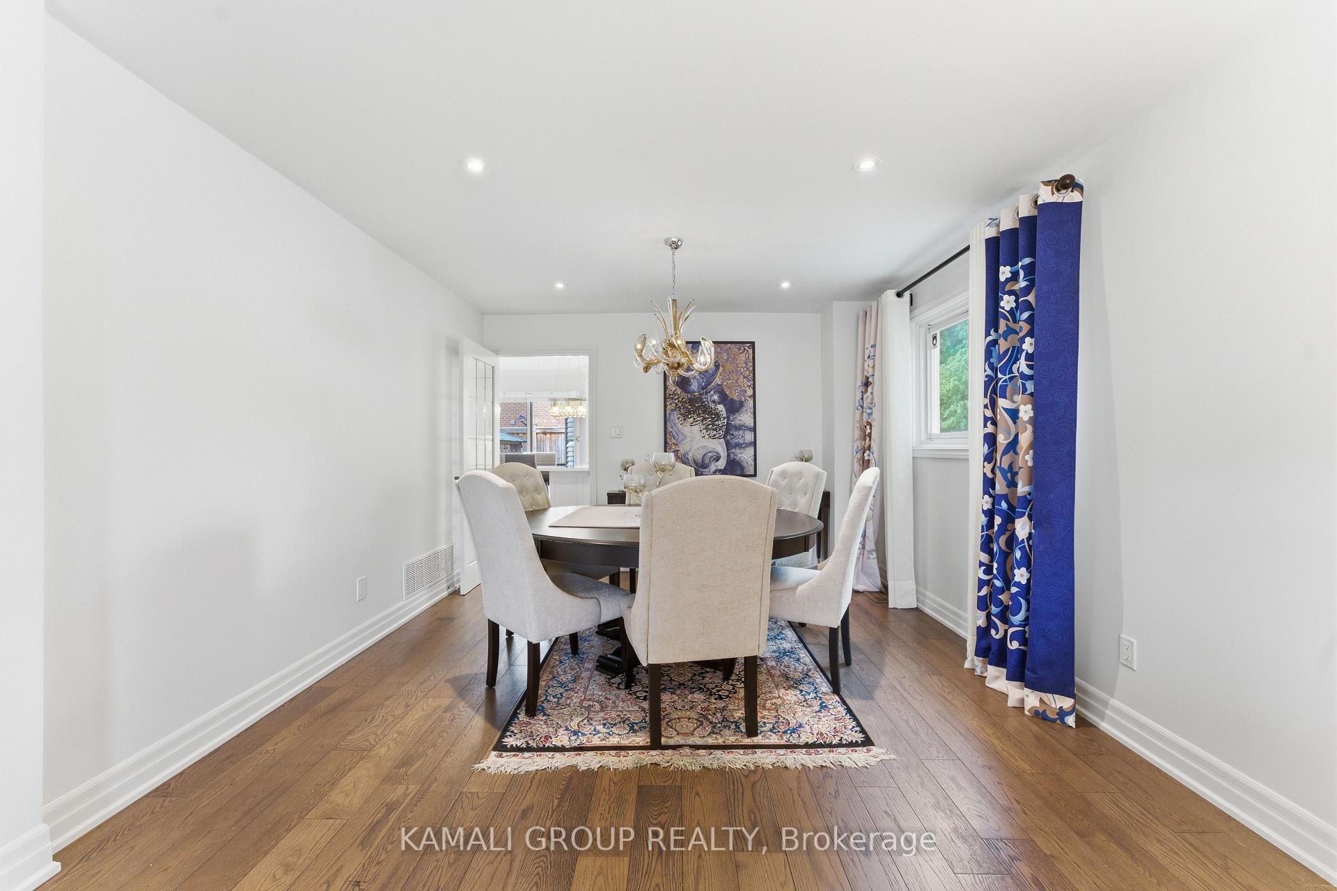 Photo 7 of 108 Killian Road, Vaughan, Maple — HOMEH