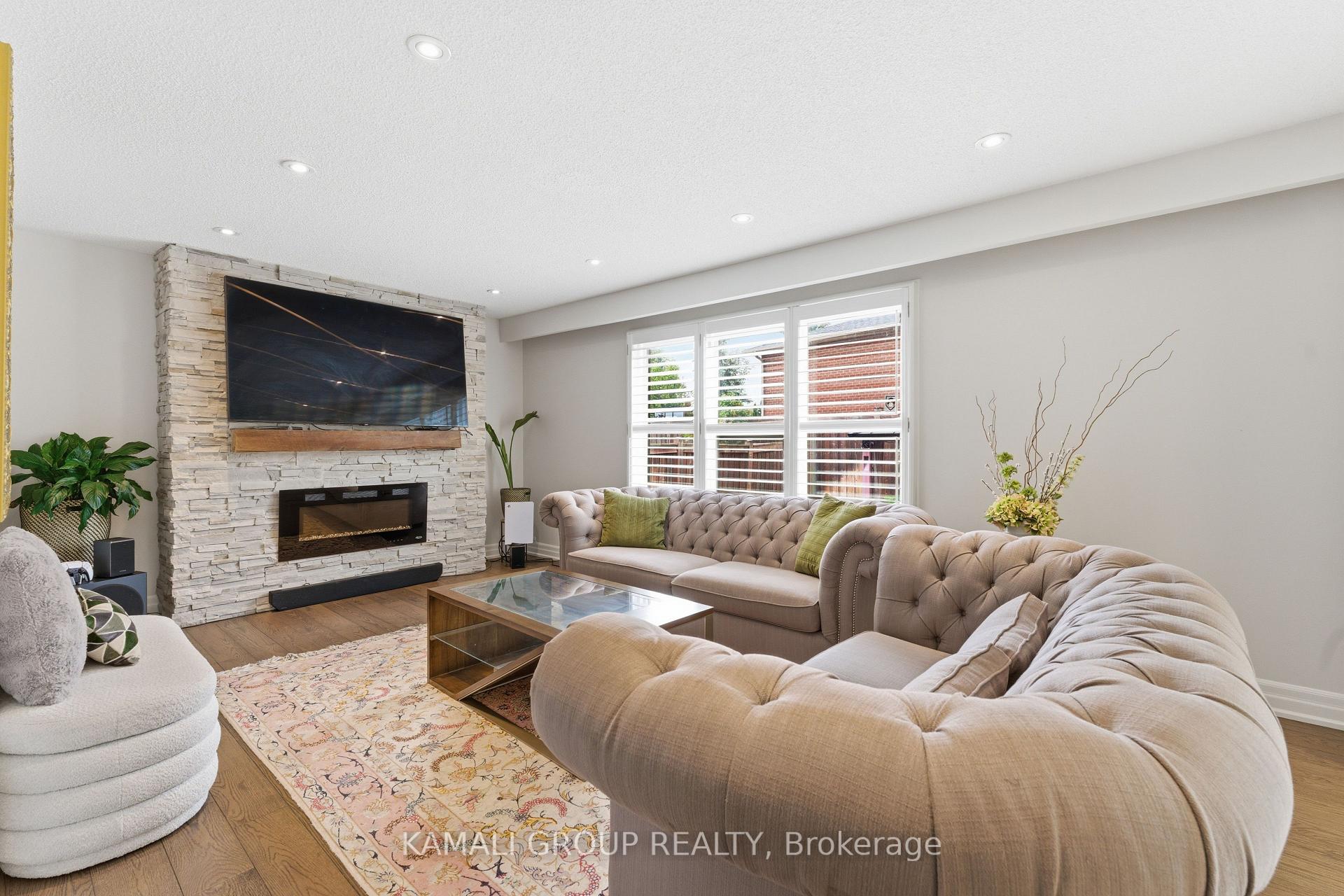 Photo 14 of 108 Killian Road, Vaughan, Maple — HOMEH