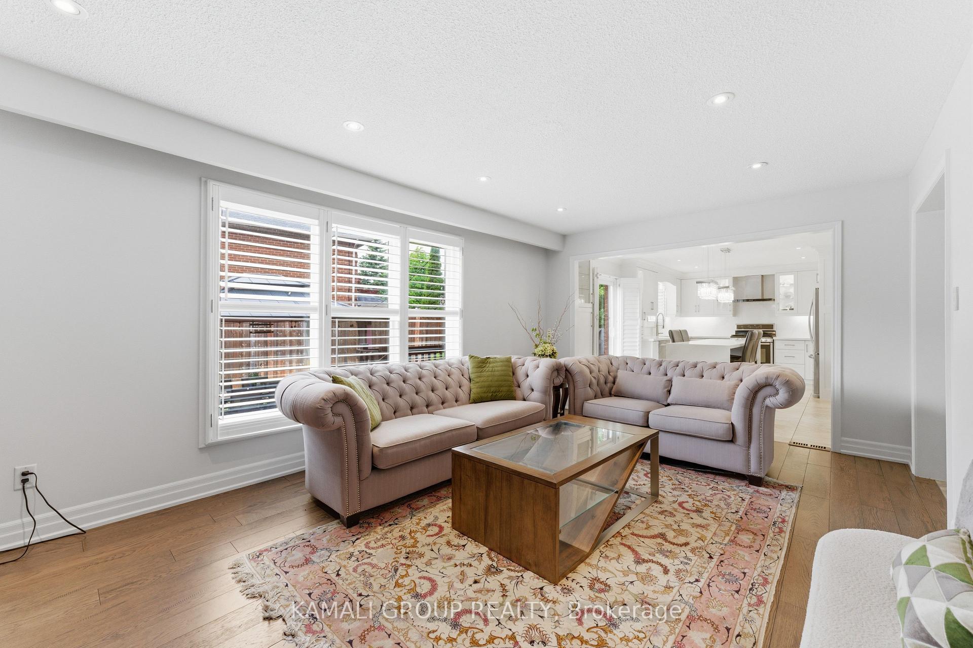 Photo 17 of 108 Killian Road, Vaughan, Maple — HOMEH