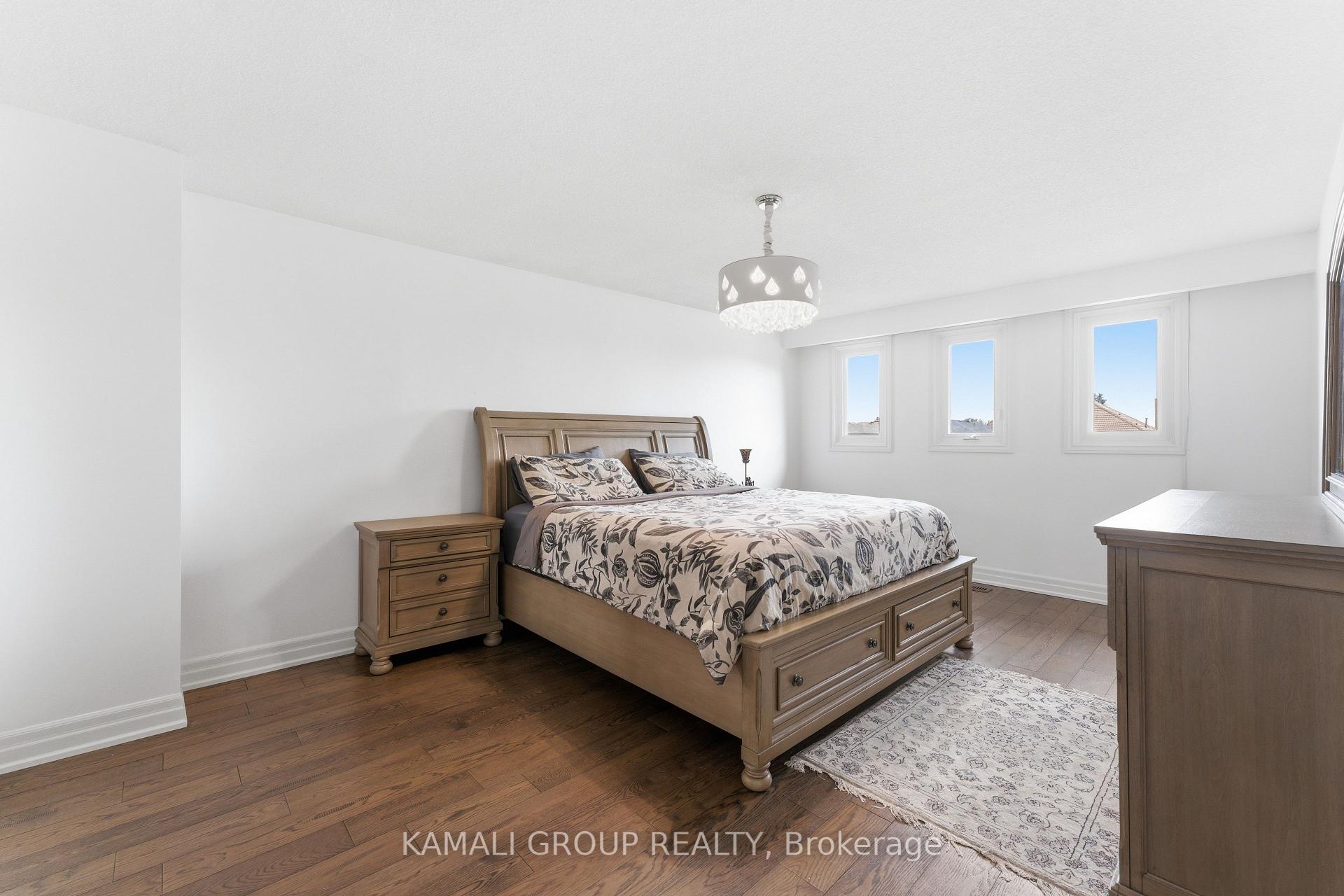 Photo 26 of 108 Killian Road, Vaughan, Maple — HOMEH