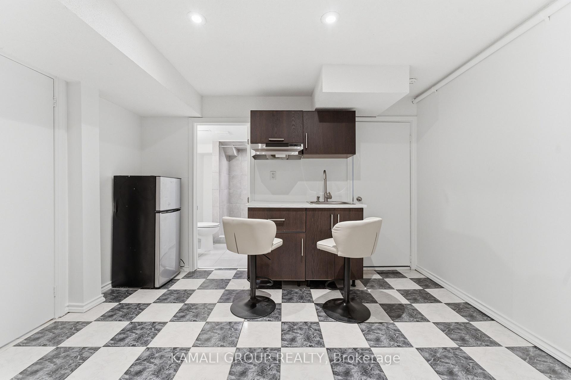 Photo 35 of 108 Killian Road, Vaughan, Maple — HOMEH