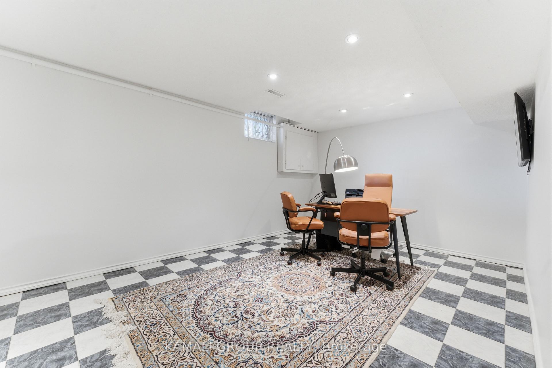 Photo 37 of 108 Killian Road, Vaughan, Maple — HOMEH