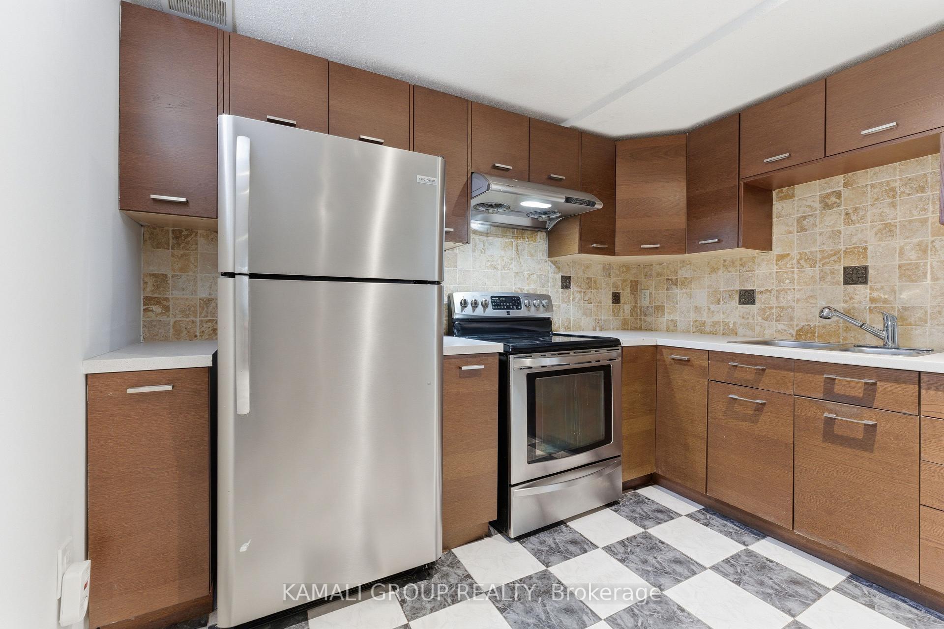 Photo 41 of 108 Killian Road, Vaughan, Maple — HOMEH