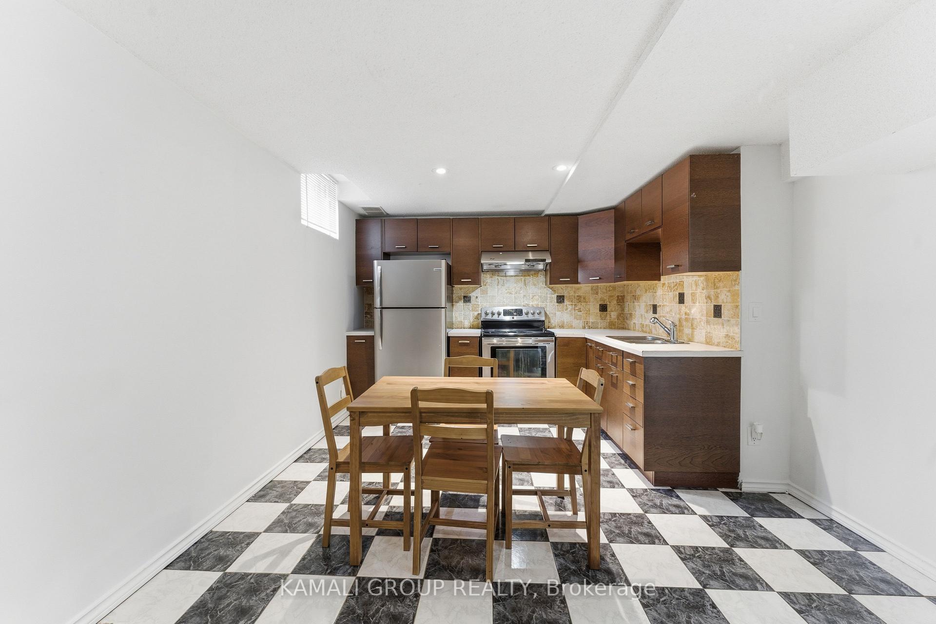 Photo 42 of 108 Killian Road, Vaughan, Maple — HOMEH