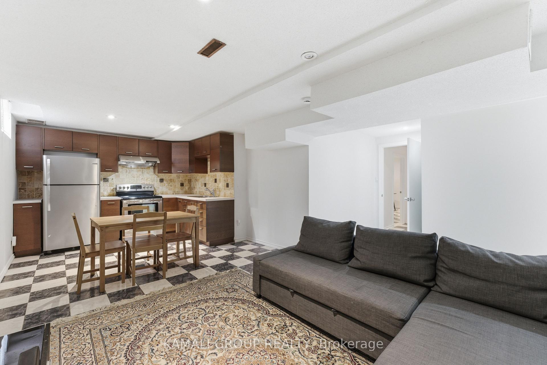Photo 43 of 108 Killian Road, Vaughan, Maple — HOMEH