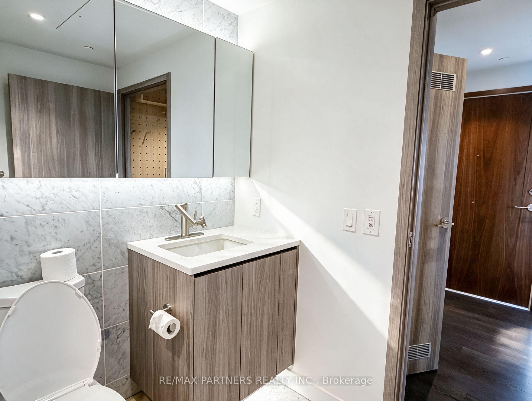 Photo 14 of Unit 505, 95 McMahon Drive, North York, Bayview Village — HOMEH