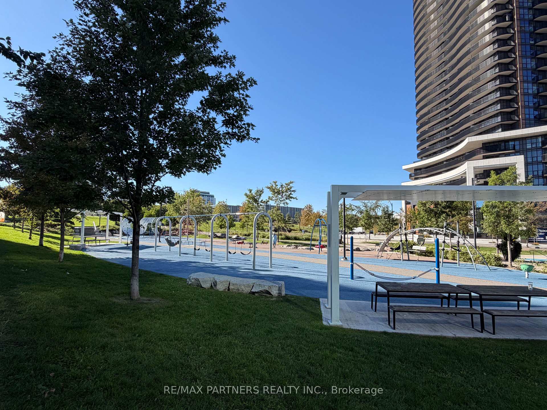 Photo 19 of Unit 505, 95 McMahon Drive, North York, Bayview Village — HOMEH